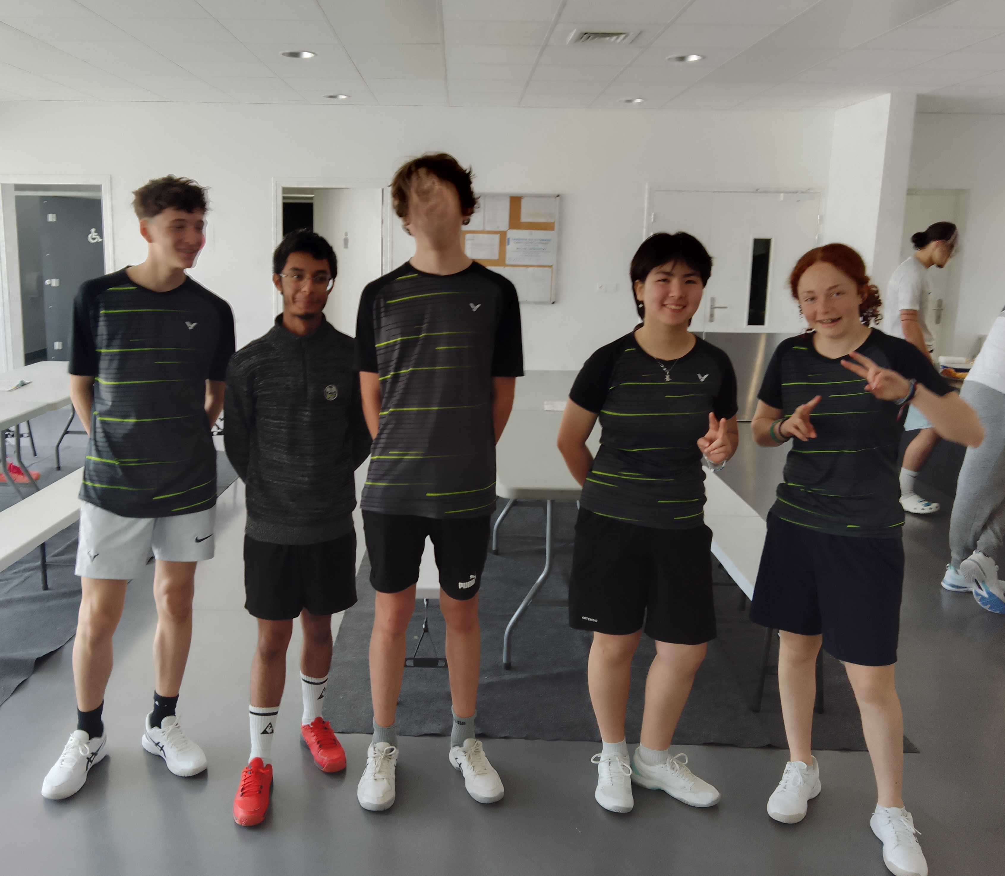 nos jeunes au Perray, toujours avec le sourire
